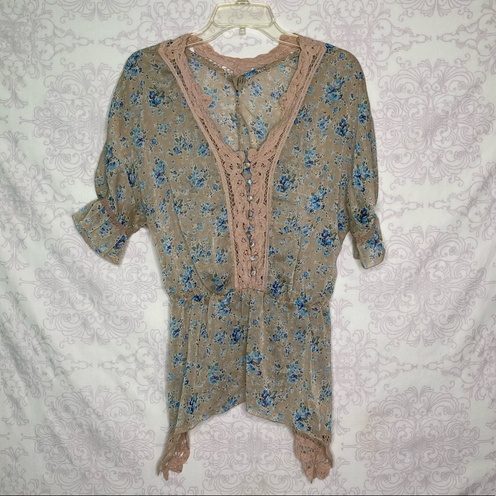Free People floral sheer high lo hem tunic style top with buttons size XS